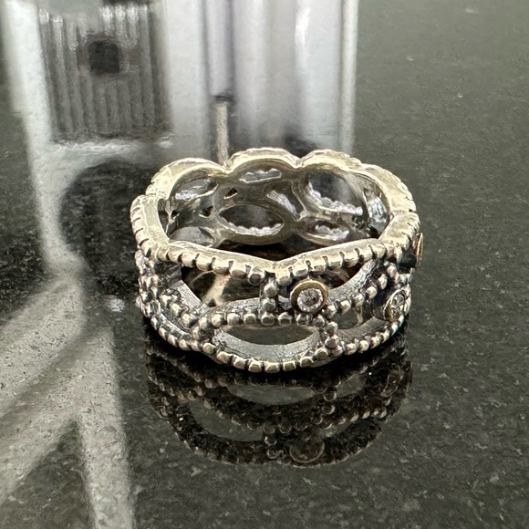 Sterling silver lace look ring - Picture 2 of 3